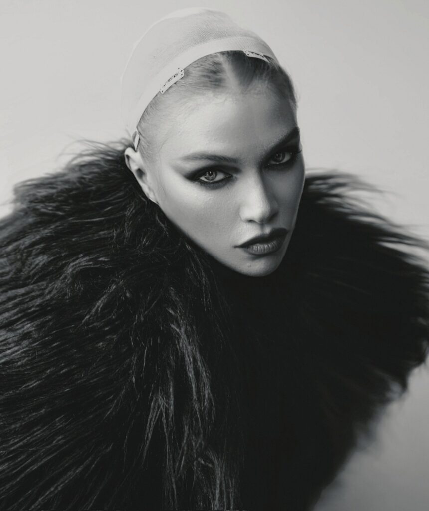 Stella Maxwell model