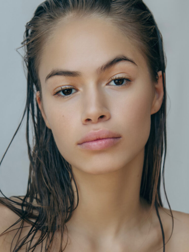 Caroline Mcginn model