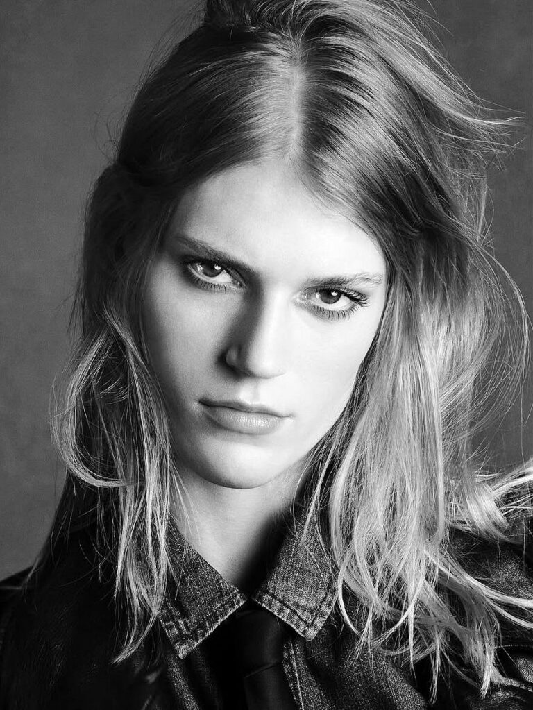 Bodine Van Galen MODEL