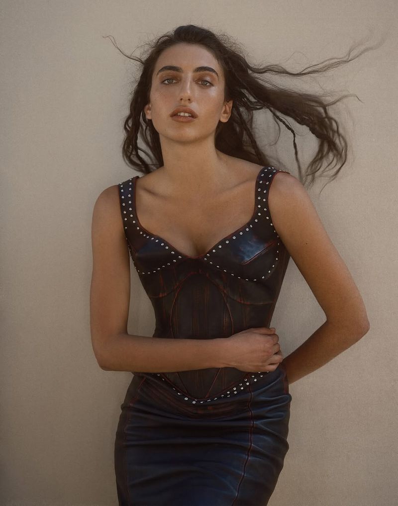 Paola Manes MODEL