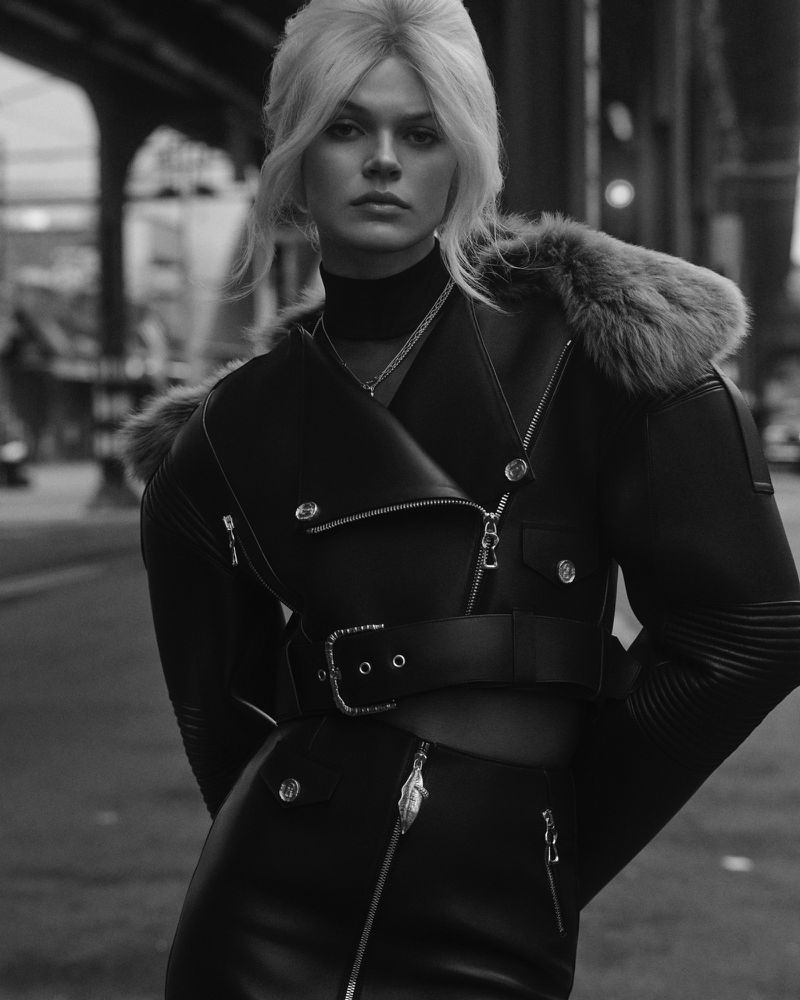 Cara Taylor MODEL