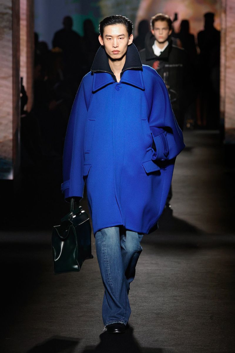 LV Yifan MODEL