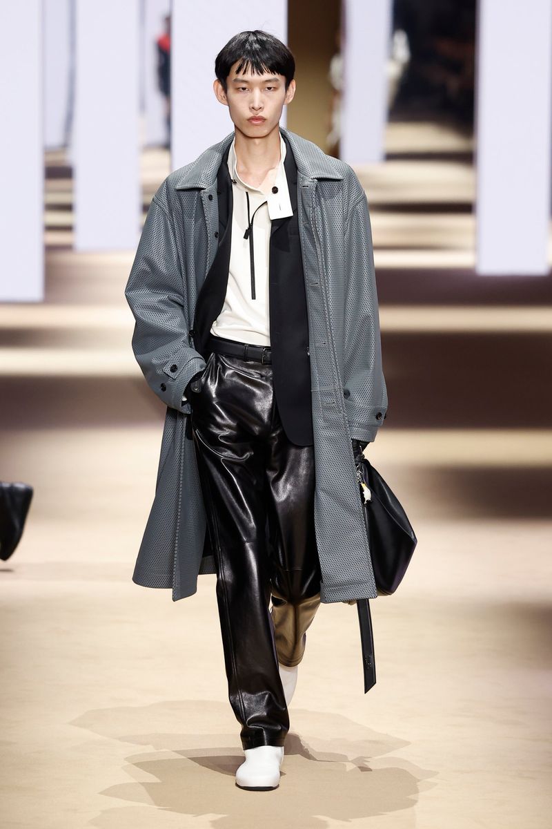 LV Yifan MODEL